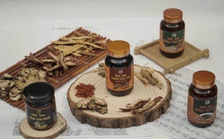 Nhất Nam Định Tâm Khang gồm 1 bài thuốc chính và 3 bài thuốc nhỏ trong bộ sản phẩm