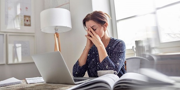 Áp lực công việc, stress khiến thần kinh suy nhược là nguyên nhân gây mất ngủ 