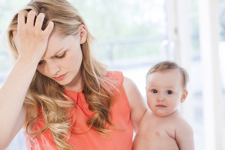 Căng thẳng sau sinh có thể là nguyên nhân gây ra mề đay