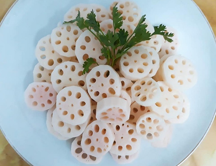 Củ sen dùng trong bài thuốc chữa viêm đại tràng co thắt Củ sen dùng trong bài thuốc chữa viêm đại tràng co thắt