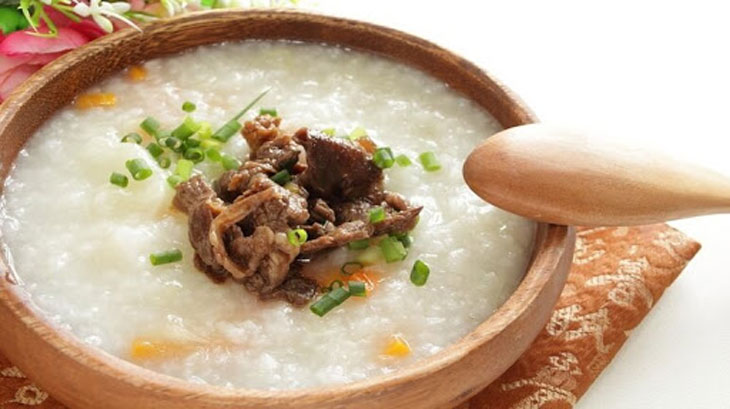 Cháo thịt bò cung cấp đầy đủ chất dinh dưỡng và hồi phục sức khỏe