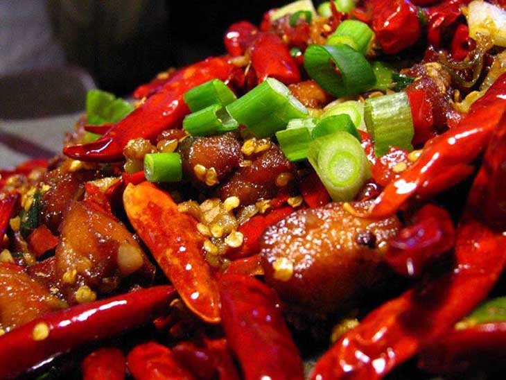 “Viêm amidan hốc mủ kiêng ăn gì? - Kiêng thực phẩm cay nóng