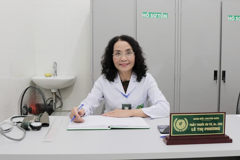 Hình ảnh bác sĩ Lê Phương