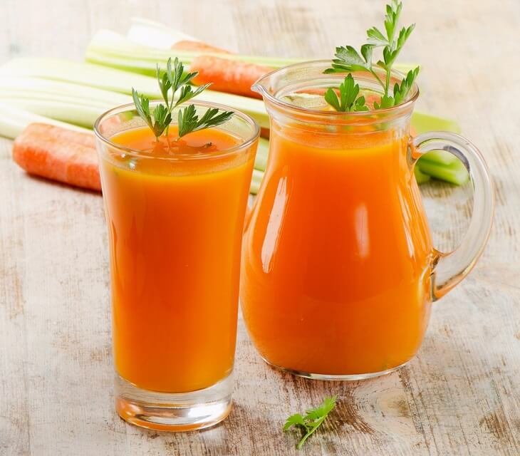 Nước ép cà rốt vừa đẹp da vừa kích thích tiêu hóa tốt cho người bệnh bị trào ngược dạ dày