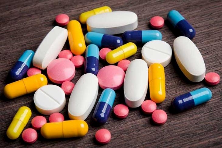 Thuốc Tây y có tác dụng chữa viêm họng hạt nhanh khỏi nhưng rất dễ để lại biến chứng