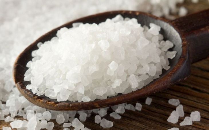 Muối hạt có tác dụng trị viêm họng rất tốt