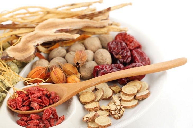 Chữa viêm mũi dị ứng cho bà bầu bằng đông y