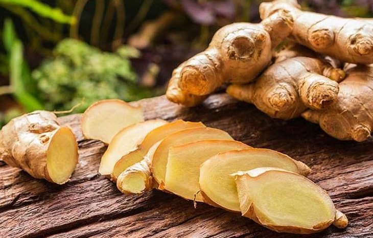 Dược tính của gừng rất mạnh, chữa các bệnh viêm mũi dị ứng do thời tiết cực kỳ an toàn
