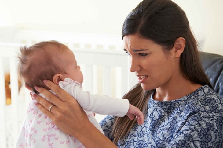 Khó ngủ sau sinh dễ gây trầm cảm