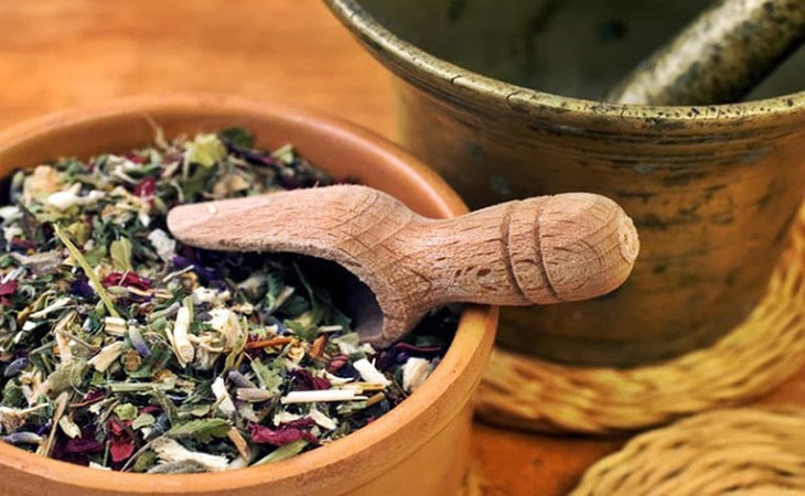 Giảm các biến chứng với bài thuốc nghệ đen và ô tặc cốt
