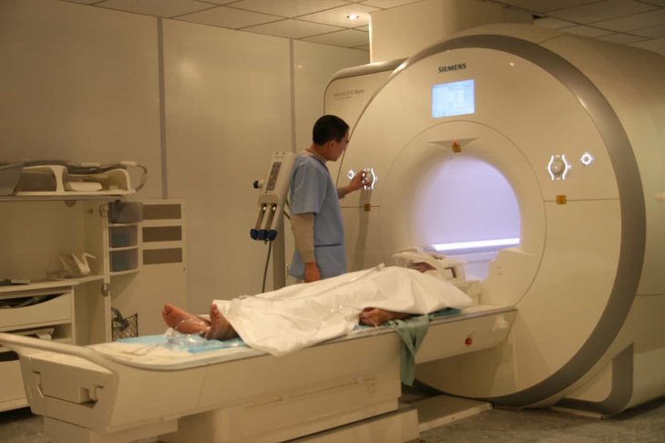 Chụp cộng hưởng từ MRI