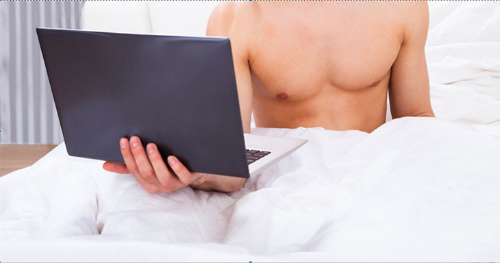 Hạn chế việc thủ dâm quá nhiều để tránh tình trạng tinh trùng màu vàng