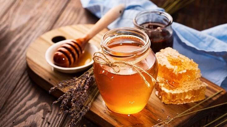 Mật ong có tác dụng làm dịu các tổn thương bên trong dạ dày
