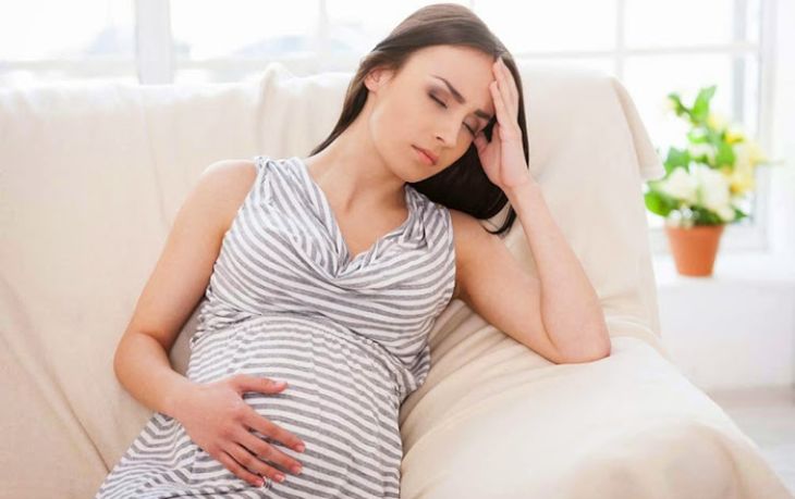 Sự thay đổi tâm lý, nội tiết tố là một trong những nguyên nhân gây bệnh