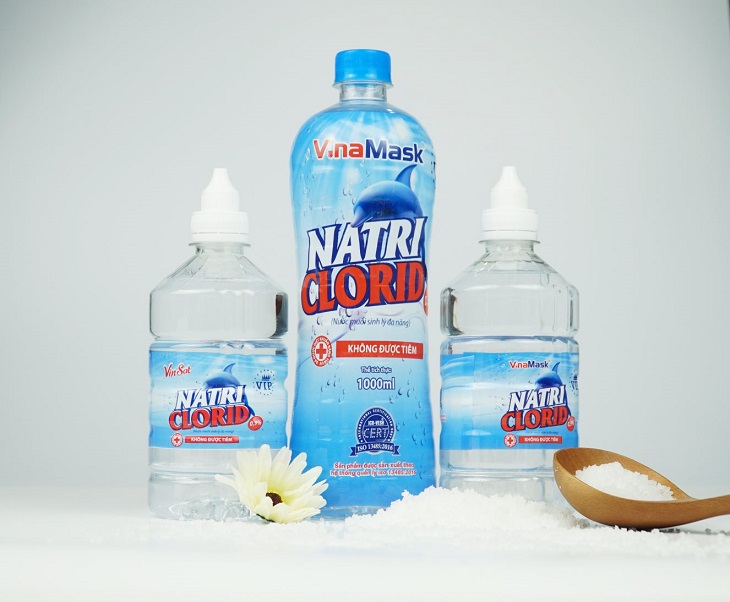 Dùng nước muối sinh lý để rửa vết thương hiệu quả