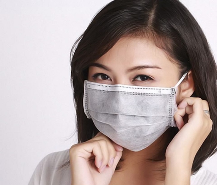 Đeo khẩu trang y tế để phòng ngừa viêm xoang cấp lây nhiễm