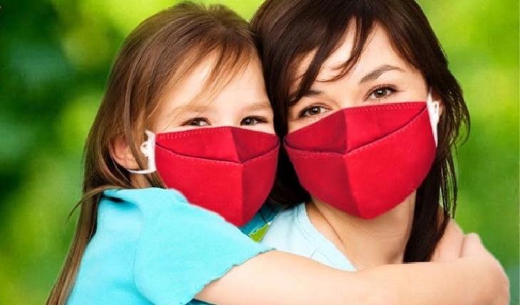 Đeo khẩu trang thường xuyên để tránh bị lây nhiễm viêm xoang mãn tính