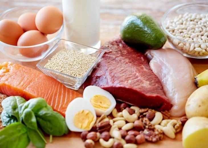 Chế độ dinh dưỡng nắm vai trò cực kỳ quan trọng giúp đẩy lùi triệu chứng bệnh tê chân tay hiệu quả