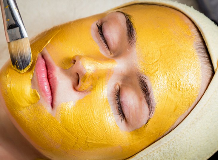 Sử dụng nghệ và mật ong hỗ trợ làm đẹp hiệu quả