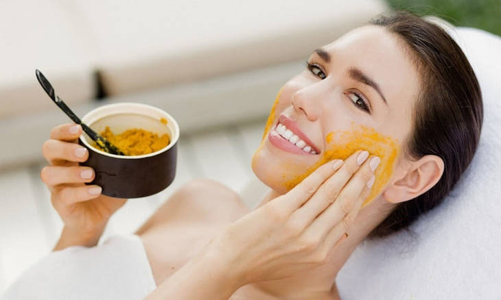 Tinh nghệ dùng để đắp mặt vừa đẹp da vừa làm giảm mụn và thâm sạm Tinh nghệ dùng để đắp mặt vừa đẹp da vừa làm giảm mụn và thâm sạm