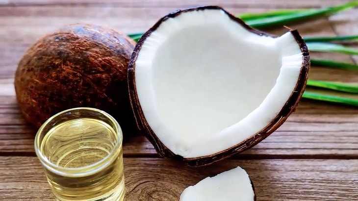 Dầu dừa có thể làm mềm tóc và da đầu