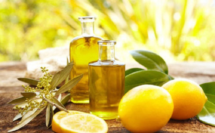 Trong chanh và ô liu có chứa hàm lượng lớn các loại vitamin nhóm C,E và các chất chống oxy hóa giúp thanh lọc, đào thải độc tố ra bên ngoài rất tốt