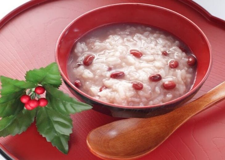 Cháo đậu đỏ và gừng tươi trị tê tay chân hiệu quả