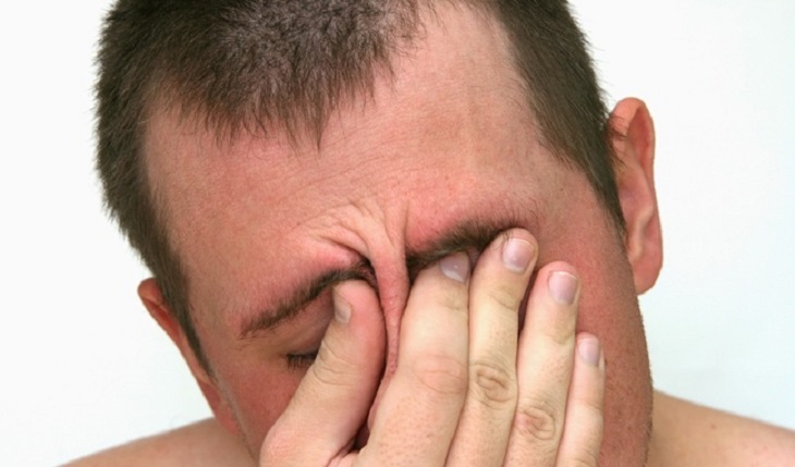 Đau đầu vùng trán là tình trạng phổ biến do nhiều nguyên nhân khác nhau gây ra