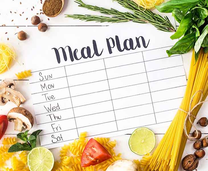 Xây dựng thực đơn giảm cân khoa học được thực hiện với những người bị thừa cân
