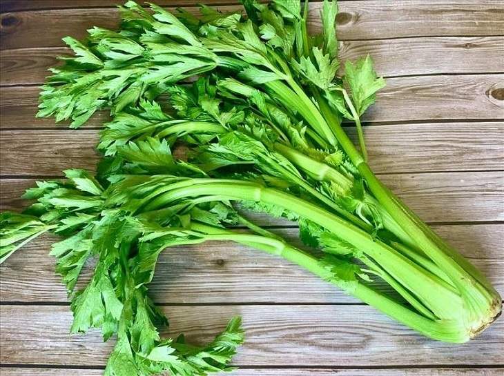 Cần tây chữa nhiều hoạt chất giúp cải thiện triệu chứng gout hiệu quả Cần tây chữa nhiều hoạt chất giúp cải thiện triệu chứng gout hiệu quả