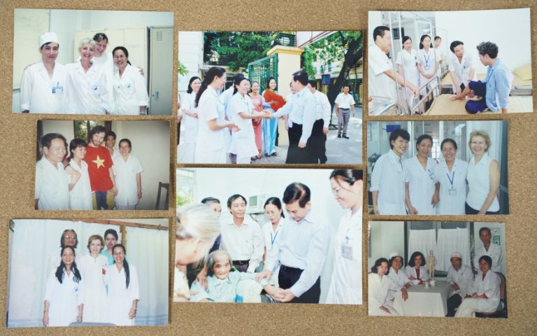 Bác sĩ Vân Anh trong quá trình làm việc