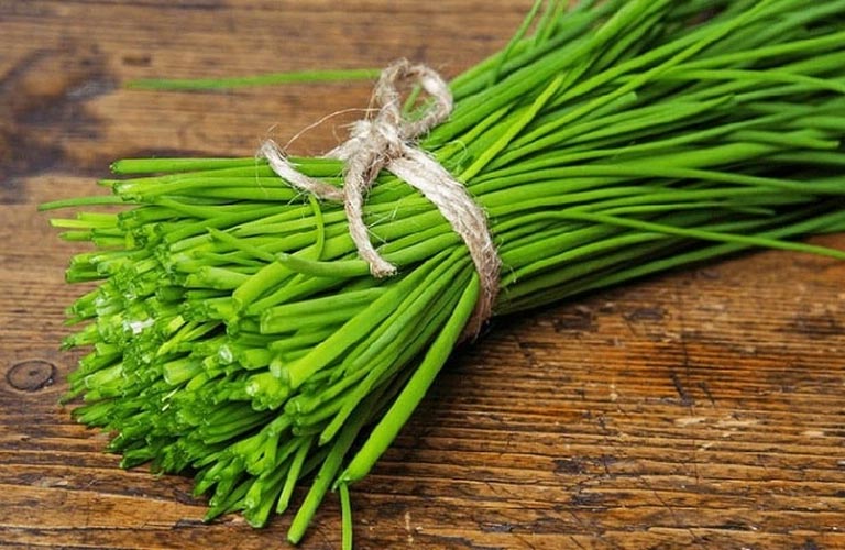 Lá hẹ có tác dụng thanh nhiệt, giải độc, tiêu viêm, giảm ngứa hiệu quả