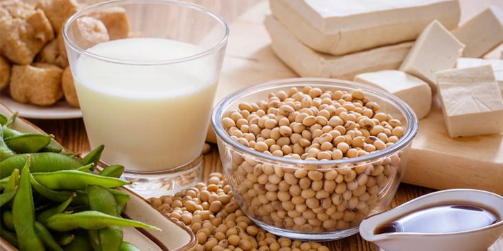 Trong đậu nành chứa nhiều dưỡng chất có lợi cho phụ nữ tiền mãn kinh
