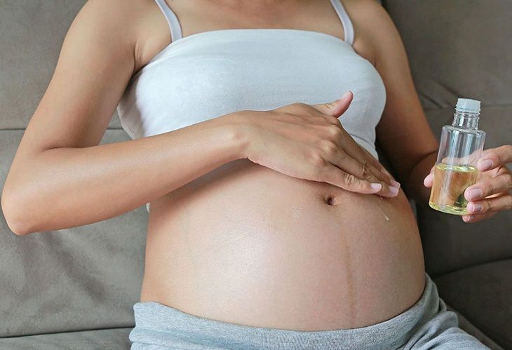 Dùng dầu dừa chữa vảy nến cho bà bầu