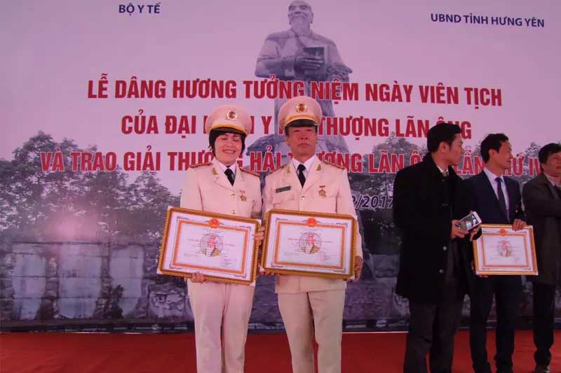 giai-thuong-hai-thuong-lan-ong