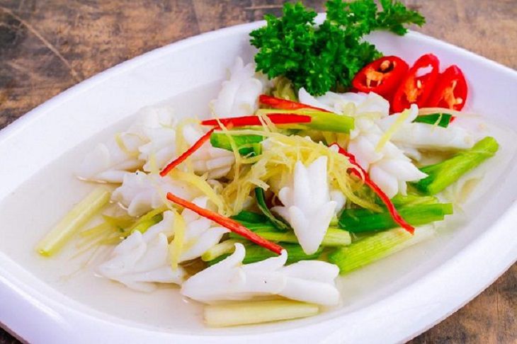 Khi bị ho bạn có thể chế biến món mực ống hấp gừng thưởng thức