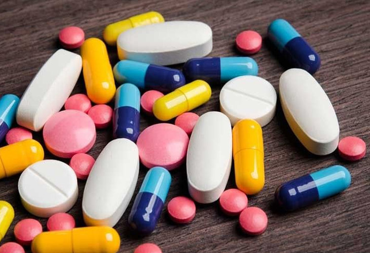 Thuốc Tây trị ngứa da đầu, tróc vảy trắng