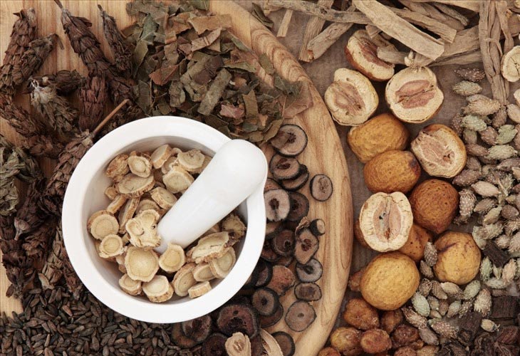 Bài thuốc đông y chữa ngứa da đầu, bong vảy trắng