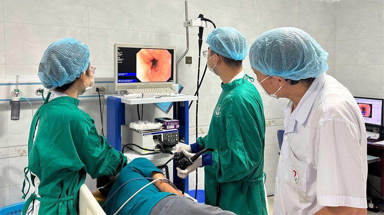 Phẫu thuật cắt polyp qua nội soi đại tràng là phương pháp điều trị an toàn, hiệu quả cho polyp đại tràng sigma