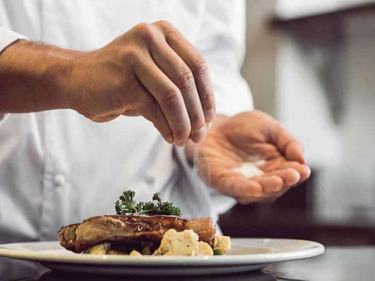 Hạn chế đồ ăn chứa nhiều muối