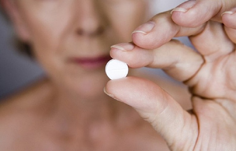 Bắt buộc dùng Colchicine theo đúng liều bác sĩ kê Bắt buộc dùng Colchicine theo đúng liều bác sĩ kê