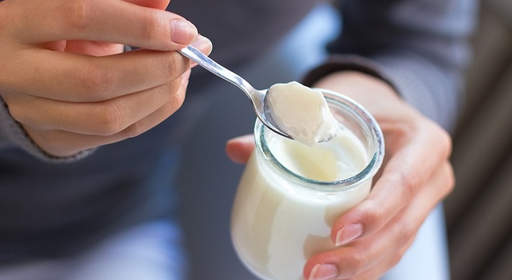 Người bị viêm dạ dày hoàn toàn có thể ăn được sữa chua