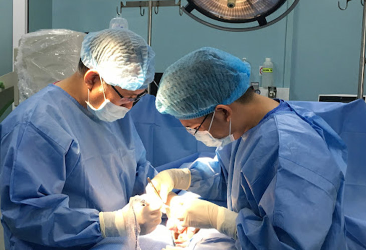 Nam giới bị rối loạn cương dương có thể cần phẫu thuật đặt vật hang giả để cải thiện bệnh
