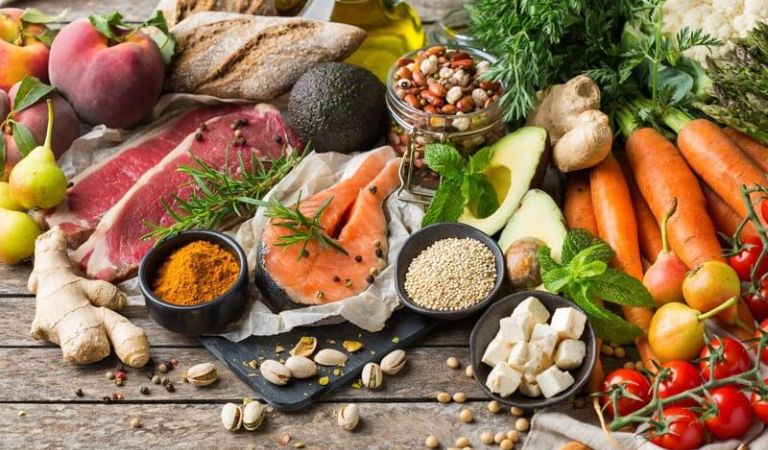 Người bị viêm da dầu nên bổ sung thực phẩm chứa nhiều vitamin