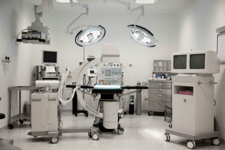 Phòng khám bệnh Trĩ của bác sĩ Ngô Chút trang bị thiết bị khám và chữa bệnh hiện đại.