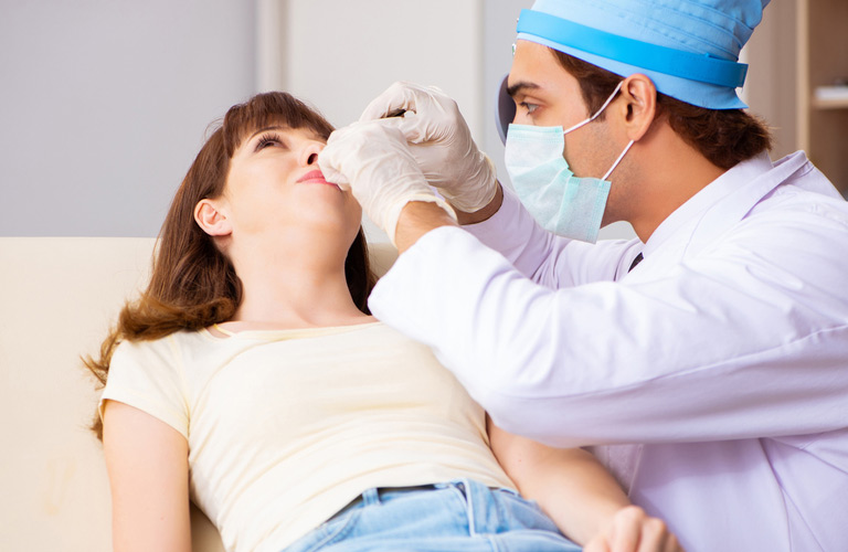 Người bệnh nên đến gặp bác sĩ khi thấy có triệu chứng bất thường