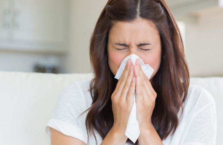 Viêm mũi dị ứng theo mùa có thể xảy ra ở bất kỳ đối tượng nào