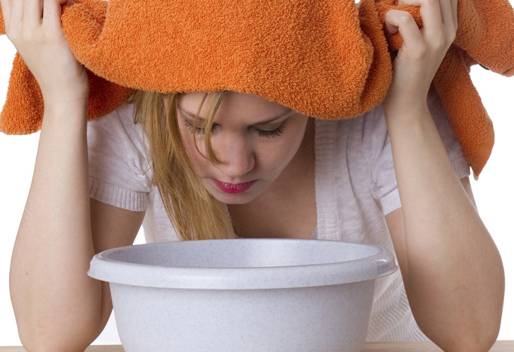 Xông hơi bằng tinh dầu giúp thông thoáng đường thở, giảm nghẹt mũi