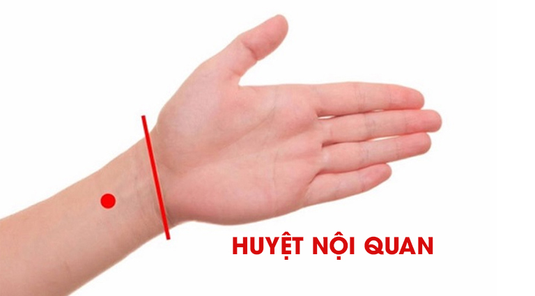 Huyệt Nội Quan giúp giảm buồn nôn, chóng mặt, thường đi kèm với viêm xoang