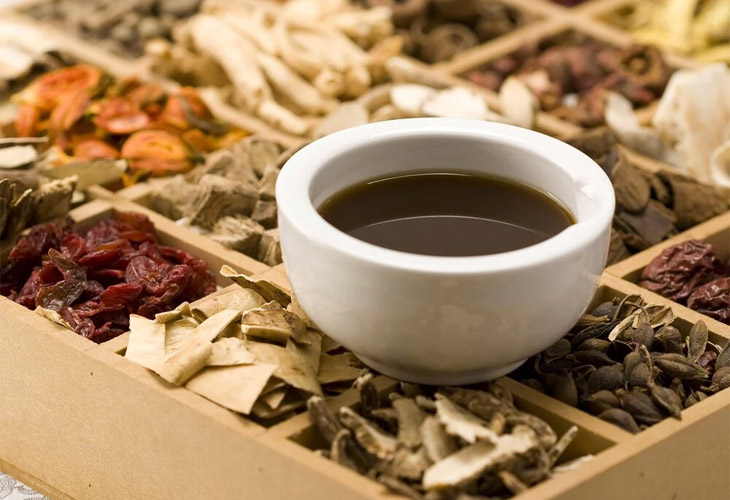 Các bài thuốc Đông y cho tác động toàn diện và an toàn